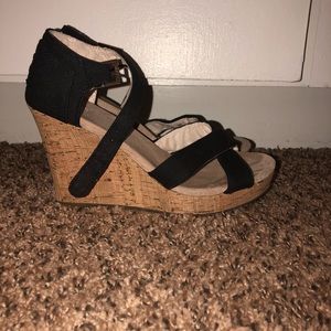 Toms wedges